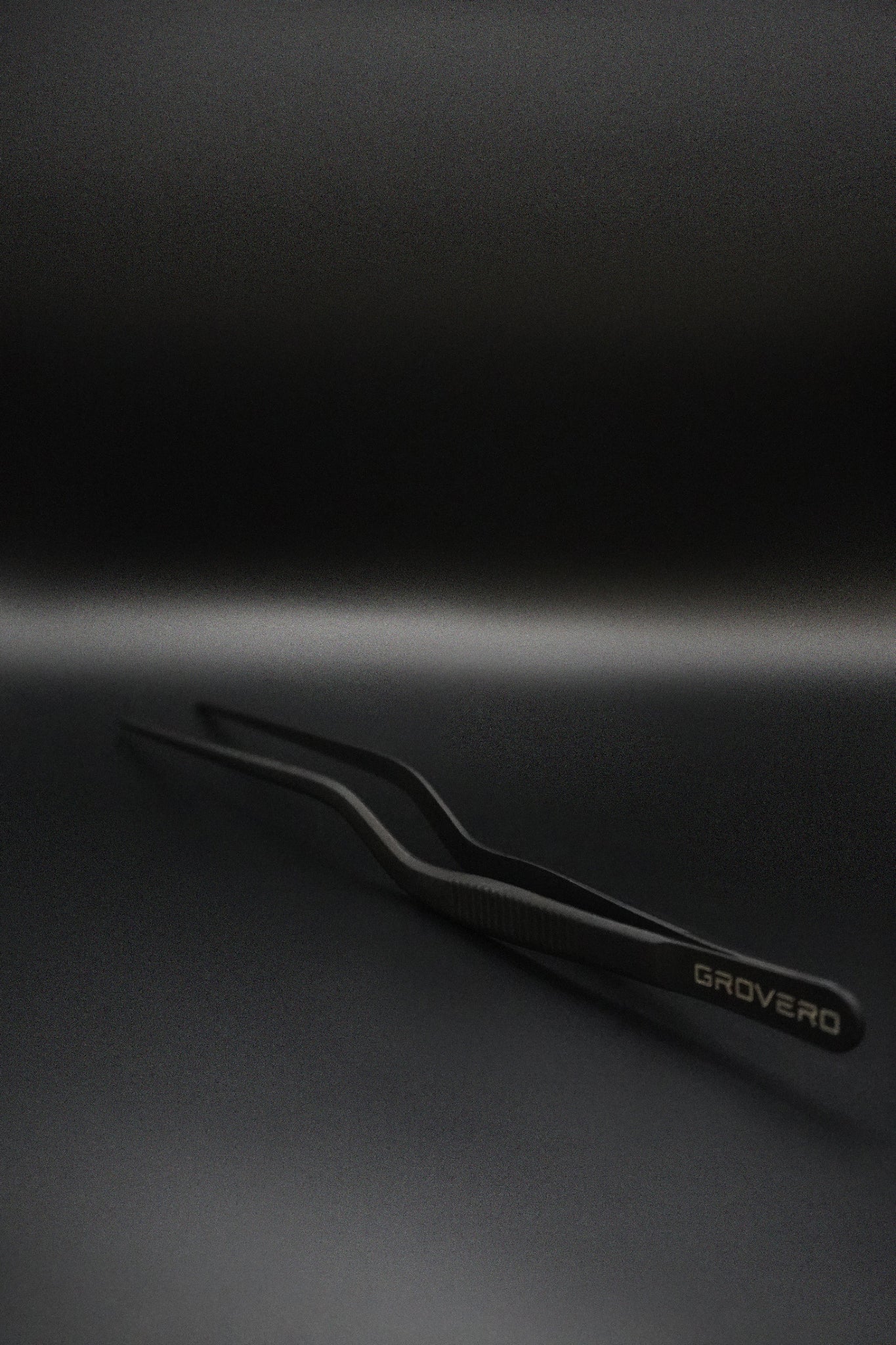 Tweezers